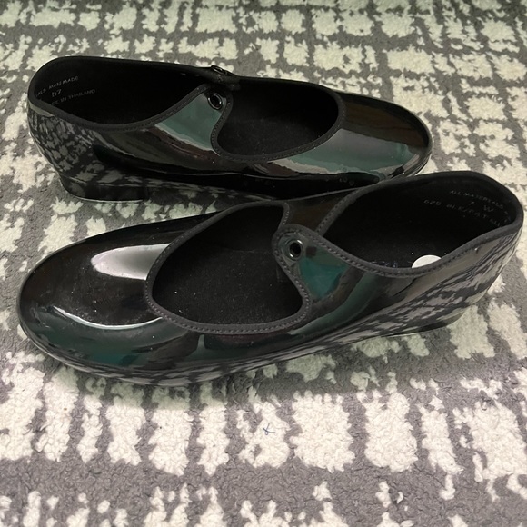 Capezio size 7 chunky heel tap shoes - Picture 3 of 8